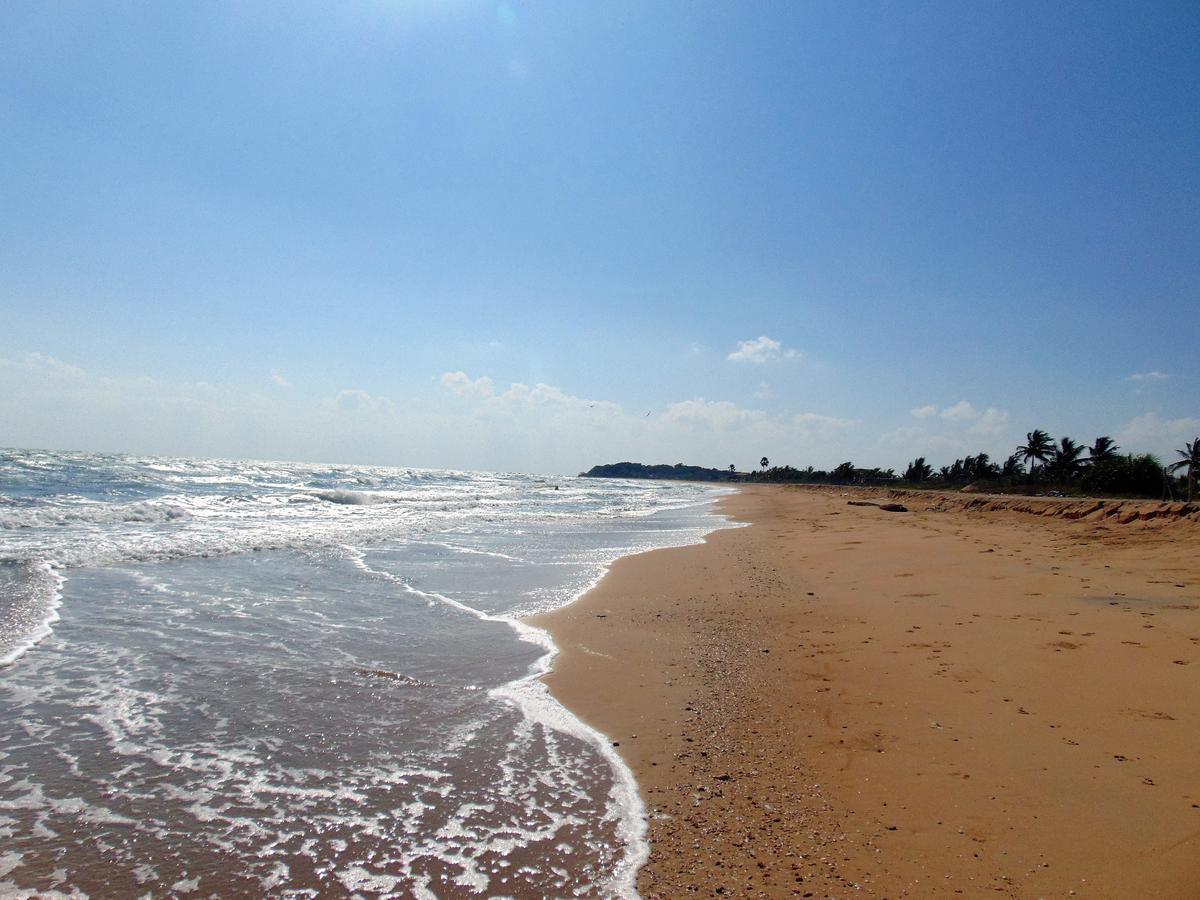 Bella Nilaveli Beach Екстериор снимка
